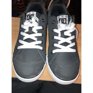 DC Shoes Women's Chelsea Sneaker